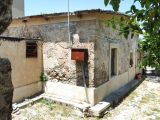 Lapta'da SAHİBİNDEN Satılık TÜRK KOÇANLI arsa içirisinde MÜSTAKİL EV
